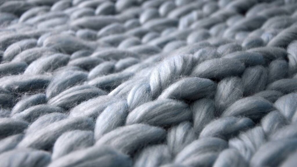 A técnica mais prática e bonita para crochetar com fios encorpados