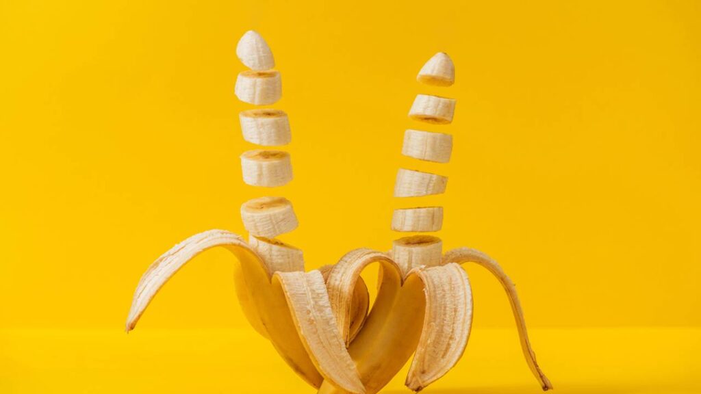 Esse truque simples salvou minhas bananas de irem para o lixo