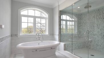 O truque simples que transformou meu box manchado em vidro novinho