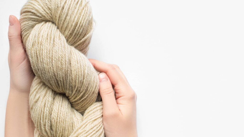 A saia de crochê que virou desejo entre quem ama moda artesanal