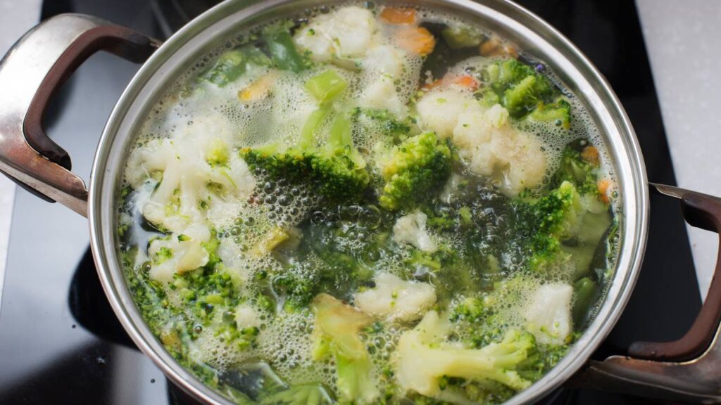 Como preparar o brócolis corretamente para que não perca seus nutrientes segundo especialistas