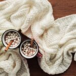 Esse cachecol de crochê está encantando quem ama peças feitas à mão