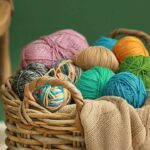 Cesto alto para lavanderia com base firme para organização prática