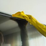 Esse truque simples salvou minha TV das manchas e riscos