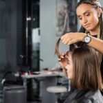 Corte de cabelo - Créditos: depositphotos.com / IgorVetushko