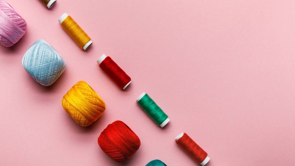 Brincos de mandala em crochê para compor looks leves