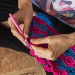 Essa bolsa em crochê virou xodó entre quem ama praticidade e estilo