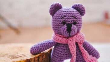 Ursinho de crochê para encantar com afeto em presentes artesanais