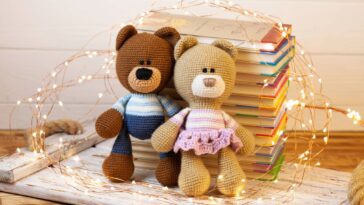 Ursinho amigurumi básico em crochê para presentear com carinho