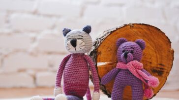 Amigurumi de gato siamês para criar peças fofas e detalhadas