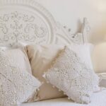 Almofada texturizada em crochê para decorar com aconchego