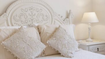 Almofada texturizada em crochê para decorar com aconchego