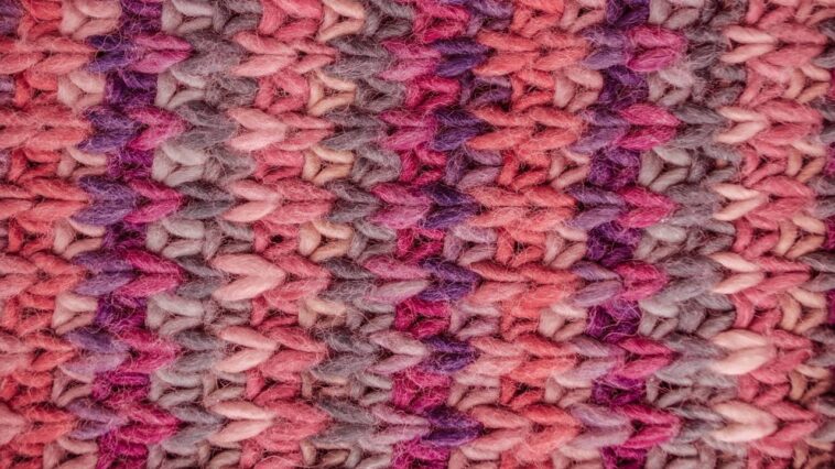 Essa capa em crochê está encantando quem ama tecnologia com estilo