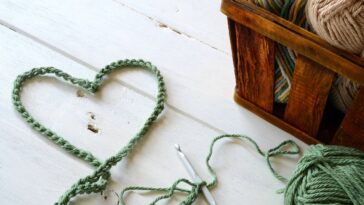 Esse vestido em crochê ajustou ao meu corpo e deixou o visual ainda mais elegante