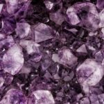 Você pode estar atraindo energias ruins sem saber por causa dessas pedras