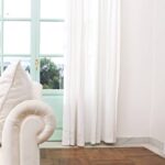 Adeus cortinas blackout! O item que está substituindo as cortinas pesadas surpreendeu até os arquitetos