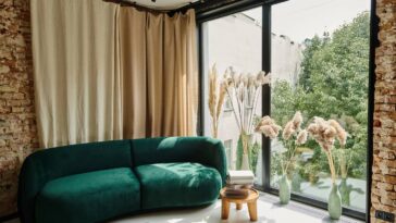 As melhores ideias para reaproveitar cortinas velhas e renovar sua casa