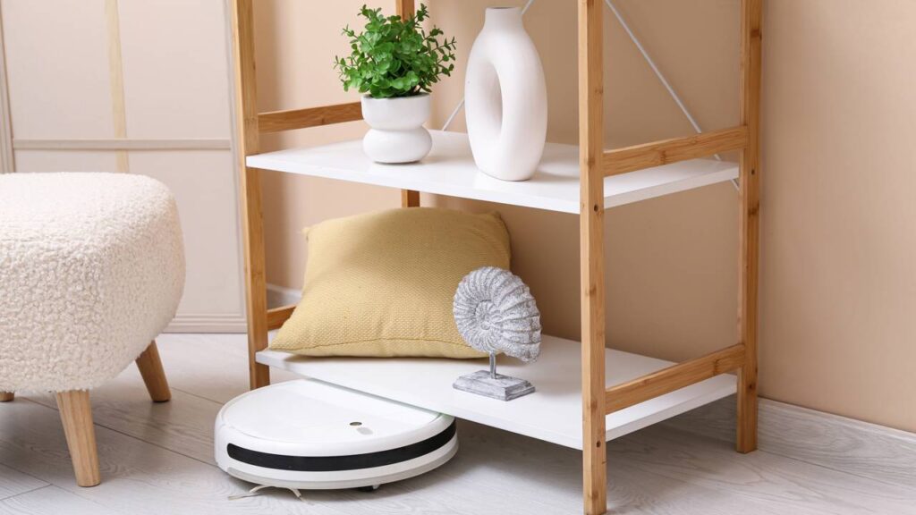 O segredo caseiro que está bombando por manter os móveis limpos por dias