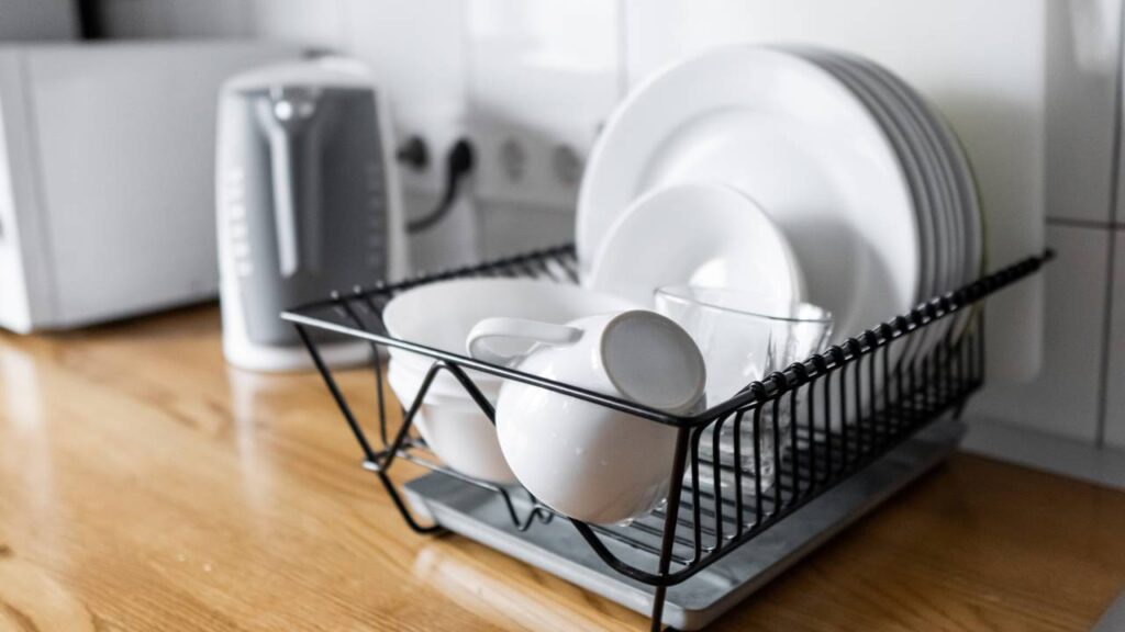 Você está guardando seus copos do jeito errado e nem sabe disso