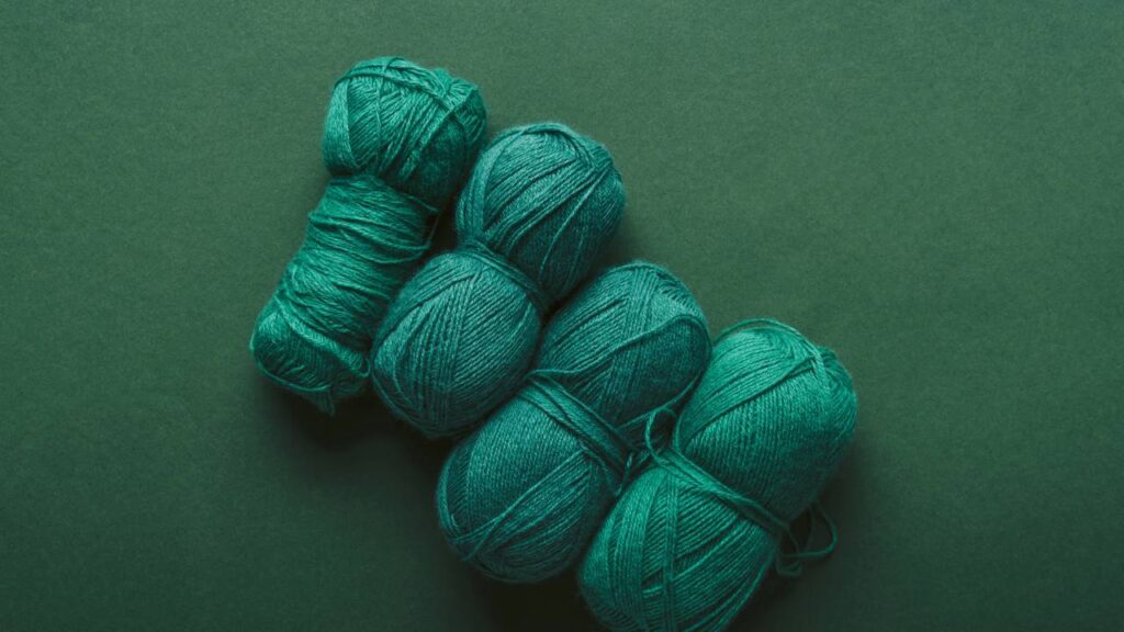 Faixa de inverno com ponto espiral texturizado para aquecer com estilo