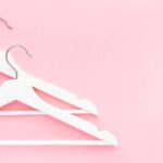 5 ideias criativas para transformar cabides usados em itens úteis