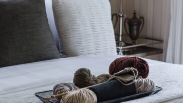 Tapete de crochê em relevo para decorar com textura e aconchego