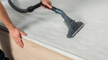 Chega de manchas no colchão! Veja como limpar sem danificar o tecido em casa