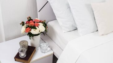 Essa ideia simples transformou meu quarto e liberou espaço de sobra