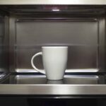 Você pode se queimar gravemente se continuar fazendo isso no micro-ondas