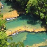 O segredo por trás da piscina que não usa cloro e deixa tudo mais bonito
