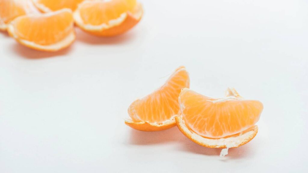 Coloque casca de laranja e sal grosso nesse ponto da casa e veja o efeito