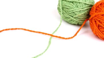 Amigurumi porta-alfinetes em crochê para facilitar sua rotina de costura