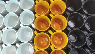 Você está guardando seus copos do jeito errado e nem sabe disso