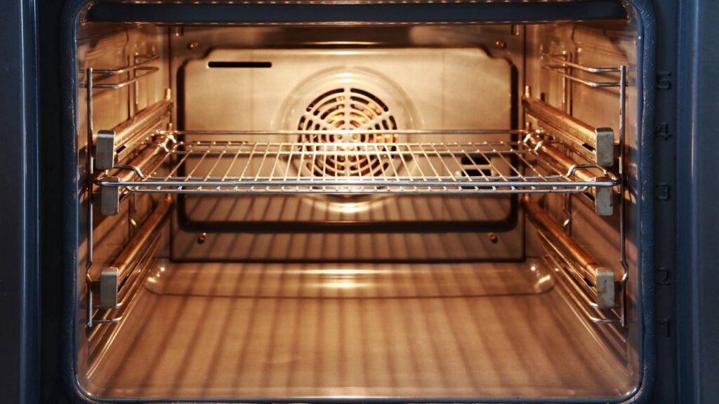 Limpeza do forno sem produtos químicos, veja dicas baratas e ecológicas para seu forno