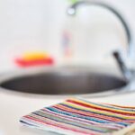 Esse item comum da cozinha pode ser mais sujo que o vaso sanitário