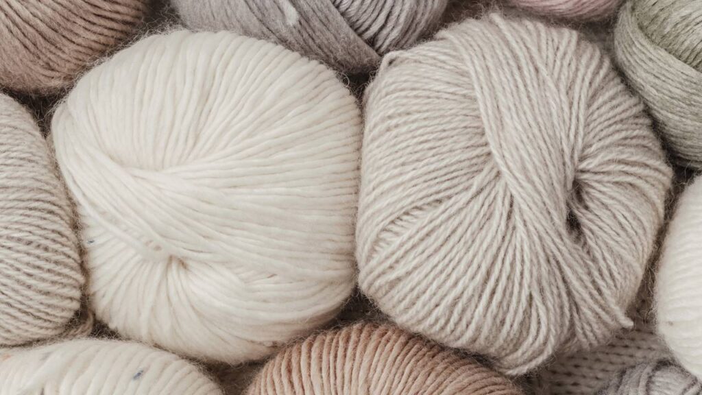 Bolsa infantil cupcake em crochê para um visual divertido e cheio de personalidade