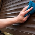 Esse truque com meia velha está revolucionando a limpeza doméstica