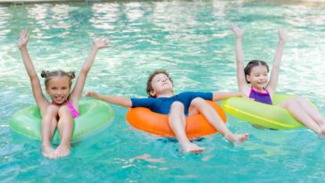 5 cuidados essenciais para deixar a piscina pronta para o verão