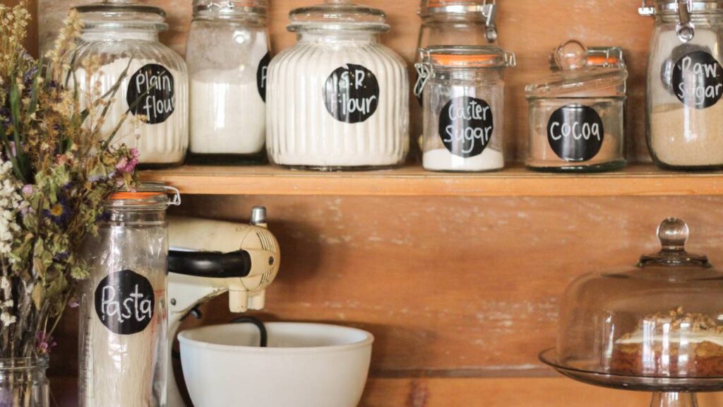 Adeus potes comuns! Os potes herméticos estão revolucionando a organização da cozinha