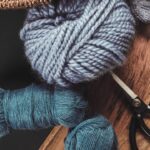 Casaco infantil em crochê com ponto alto leve e confortável