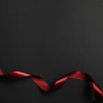 O truque do Feng Shui que usei para atrair prosperidade com uma simples fita vermelha