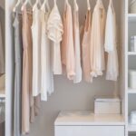 Aprenda como eliminar o cheiro de mofo dos armários com uma mistura caseira simples