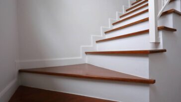 Adeus escadas convencionais! O truque de decoração que está mudando o visual das escadas