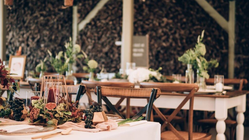 Adeus toalha de mesa, o jeito mais elegante e prático de montar a mesa hoje em dia