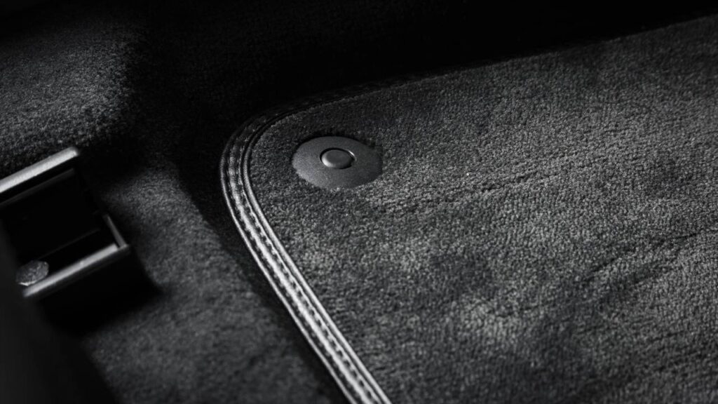 Transforme a limpeza do seu carro com um item que você já tem em casa