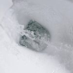 Adeus vaso encardido! Essa solução caseira é o novo xodó das donas de casa