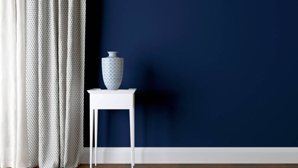 Adeus modernidade! Essa tendência dos anos 70 voltou em 2025 e está dominando salas e cozinhas