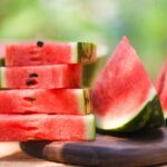 O segredo para fazer um amigurumi de melancia em crochê firme e bem colorida