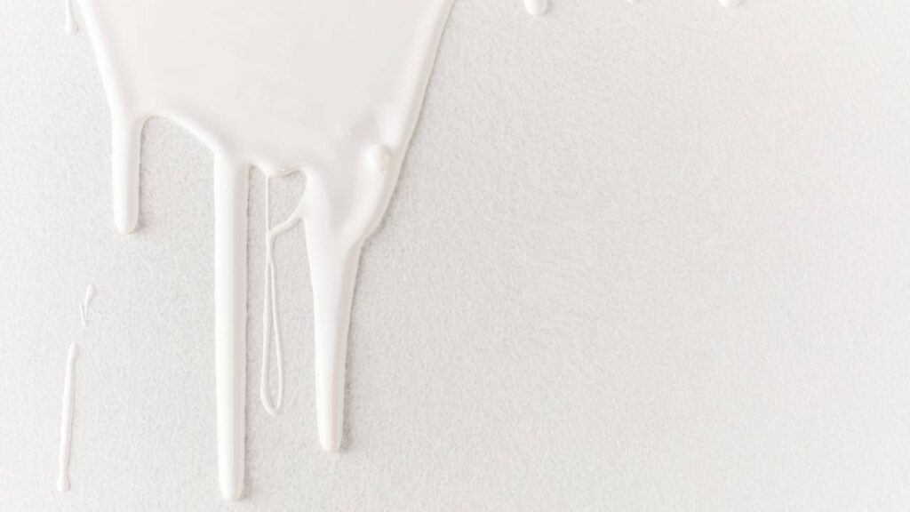 Adeus ao vermelho! A cor que promete transformar sua ceia de Réveillon