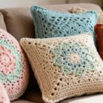 Aprenda a fazer almofadas de crochê sem errar no tamanho e nos pontos